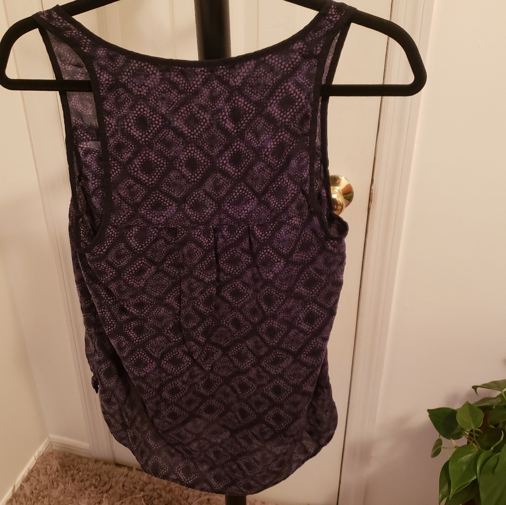 ☘5/$25 H&M Tank Top - Picture 2 of 4